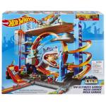 HOT WHEELS Ultimative Garage mit Hai-Angriff, inkl. 2 Spielzeugautos