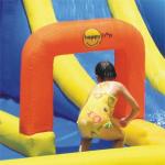 Der große aufblasbare Wasserpark Happy Hop