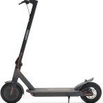 Ducati, Scooter électrique, modèle Pro 1 Evo, Moteur Brushless 350W, Autonomie de la batterie jusqu'à 25 Km., Roues à chambre à air 8.5 ", Bluetooth pour interagir avec l'APP dédiée
